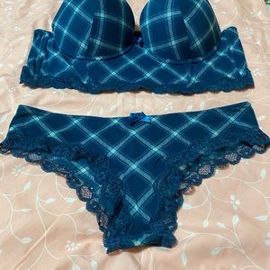 Very sexy bra and panty set